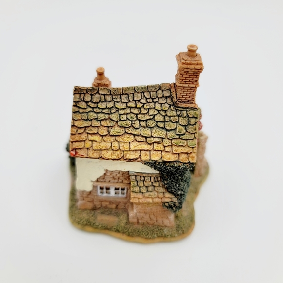 Lilliput Lane | Kiln Cottage | Collectors' Club - Picture 6 of 8